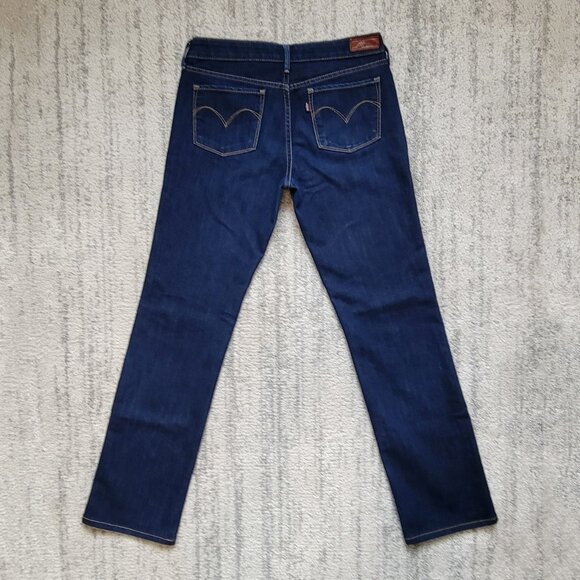 Levi's Jeans Women's Dark Blue Slight Curve Classic Straight Leg 6/28 - Picture 2 of 14